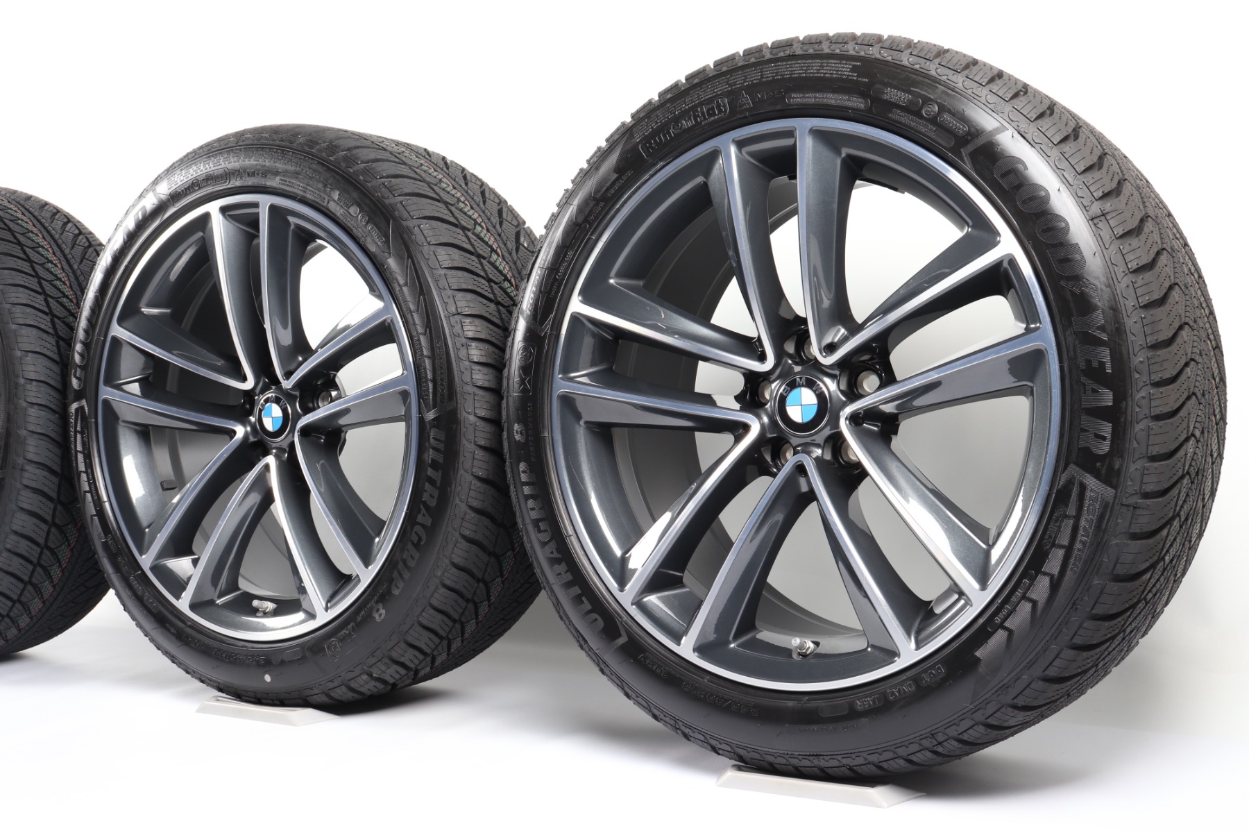 BMW Winterkompletträder 6er G32 7er G11 G12 19 Zoll Styling 630 Doppelspeiche Goodyear UltraGrip 8 Performance