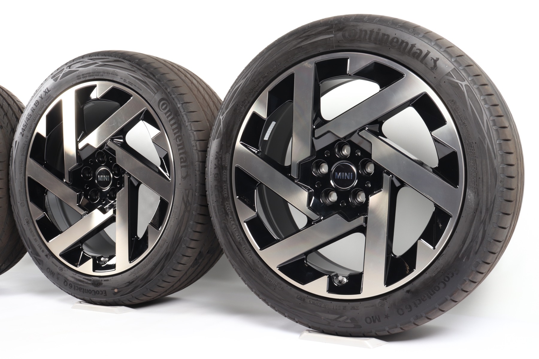 MINI Sommerkompletträder U25 Countryman 19 Zoll Styling Kaleido Spoke 947 Michelin e.Primacy