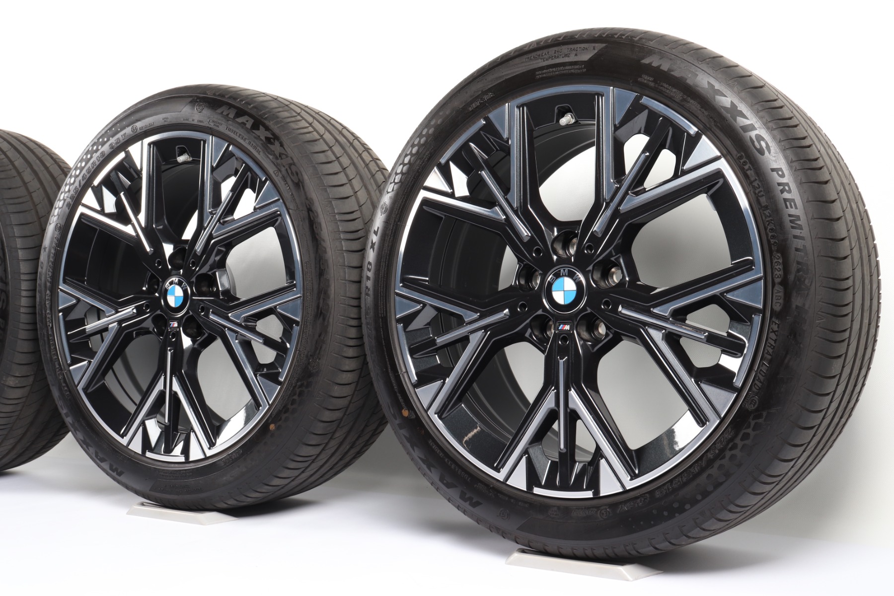 BMW Sommerkompletträder 2er F74 1er F70 18 Zoll Styling 975 Y-Speiche Maxxis Premitra HP6