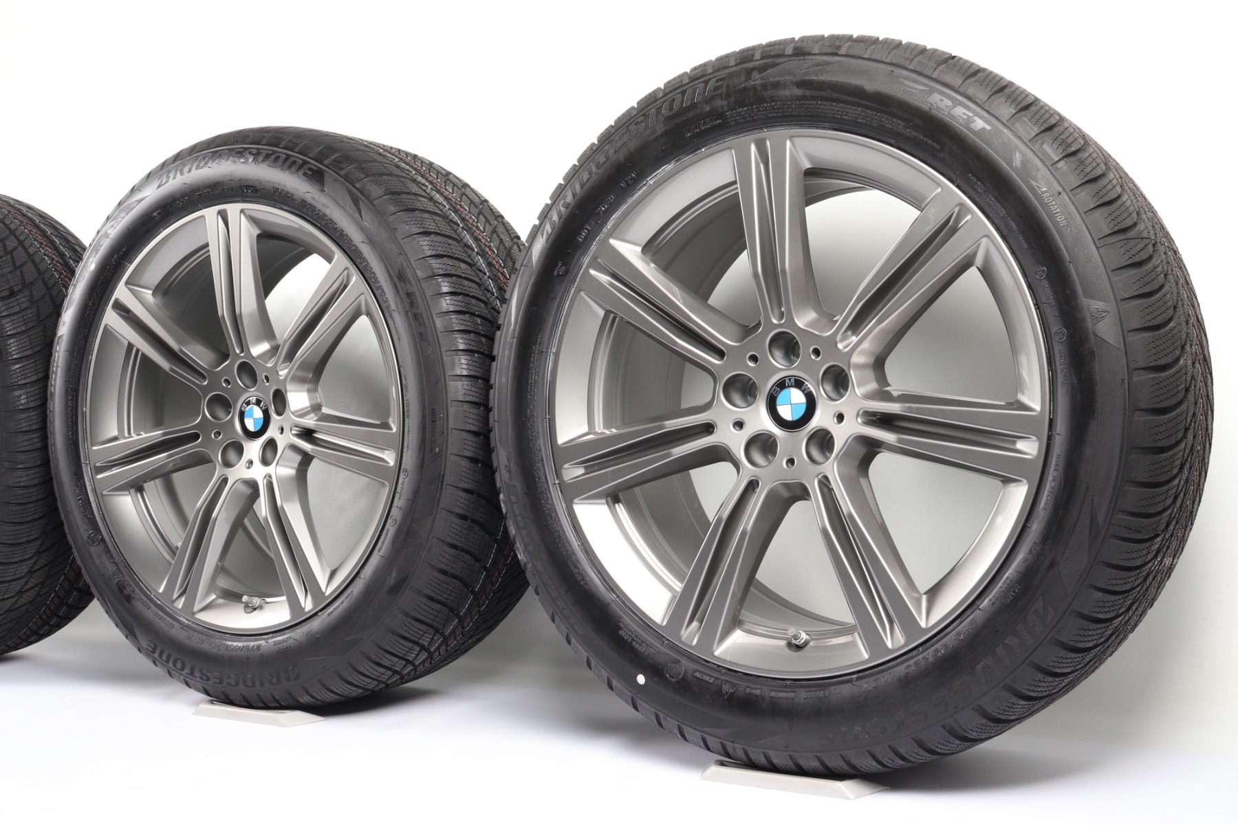BMW Winterkompletträder X5 G05 X6 G06 20 Zoll Styling 736 Sternspeiche Goodyear Ultragrip Performance 3