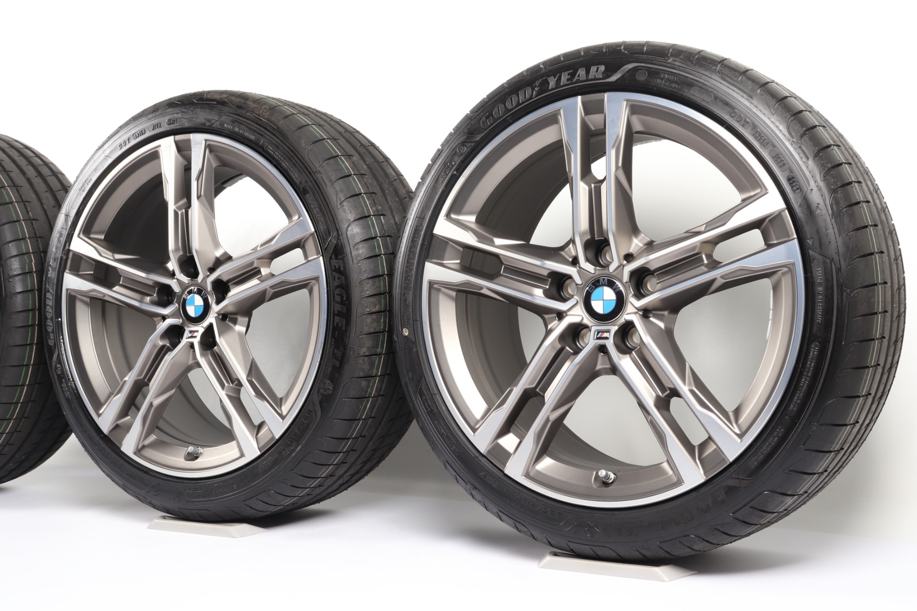 BMW Summer Wheels 2 Series F74 1 Series F70 18 Inch Styling 556 M double spoke