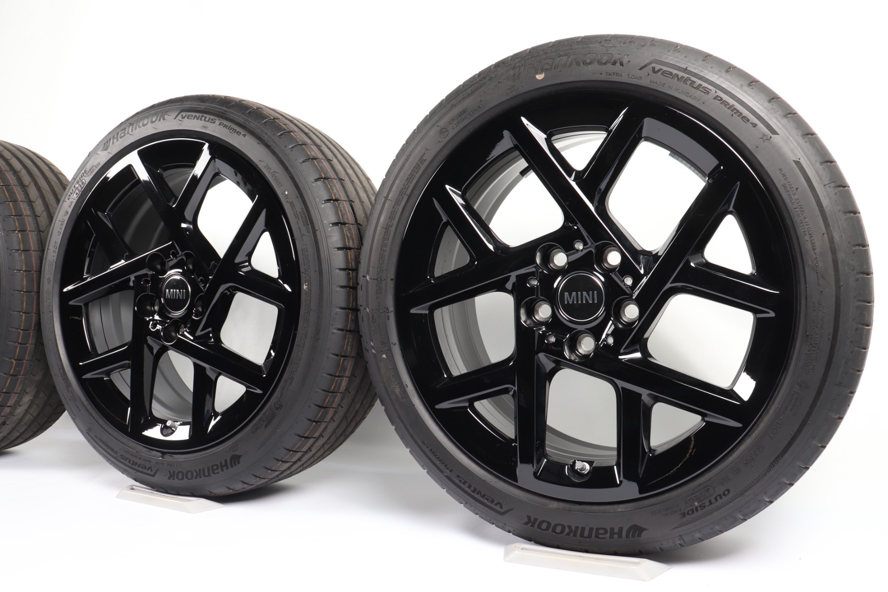 MINI Sommerkompletträder F65 F66 F67 17 Zoll Styling 957 Sprint Spoke Maxxis Premitra HP6