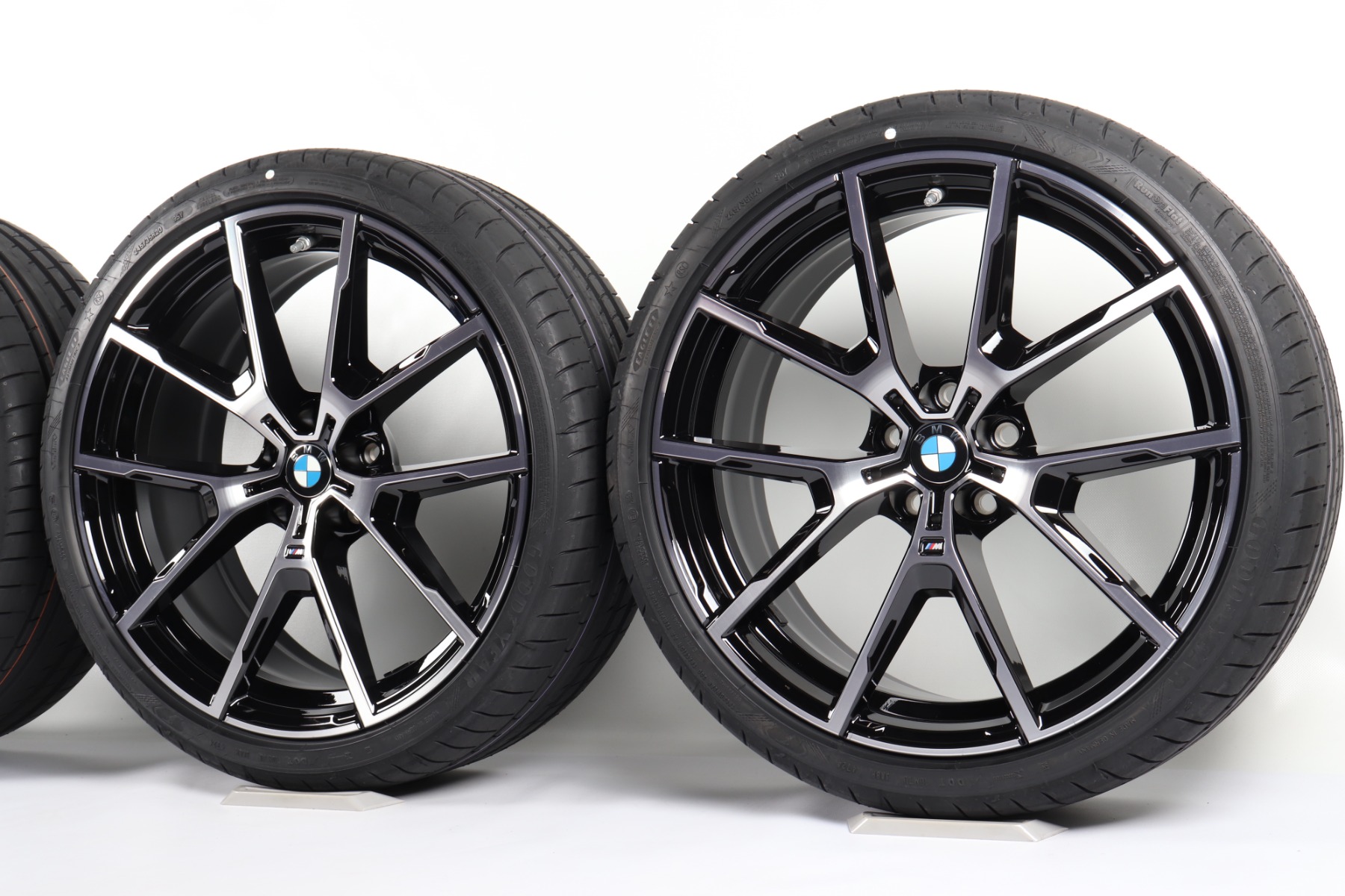 BMW Sommerkompletträder 8er G14 G15 G16 20 Zoll Styling 728 M Y-Speiche Goodyear Eagle F1 Asymmetric 5