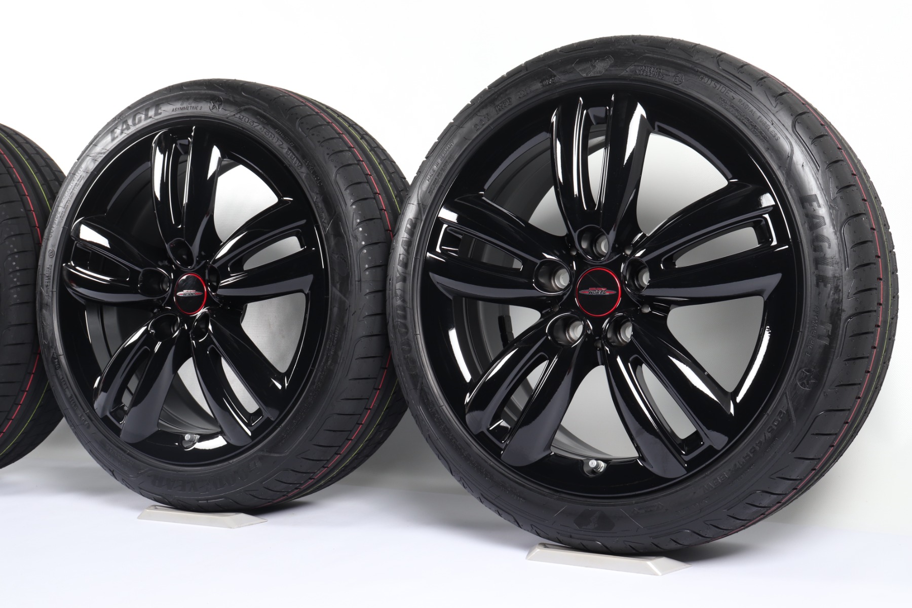 MINI Sommerkompletträder F56 F55 F57 17 Zoll Styling JCW Track Spoke 501 Goodyear Eagle F1 Asymmetric 3