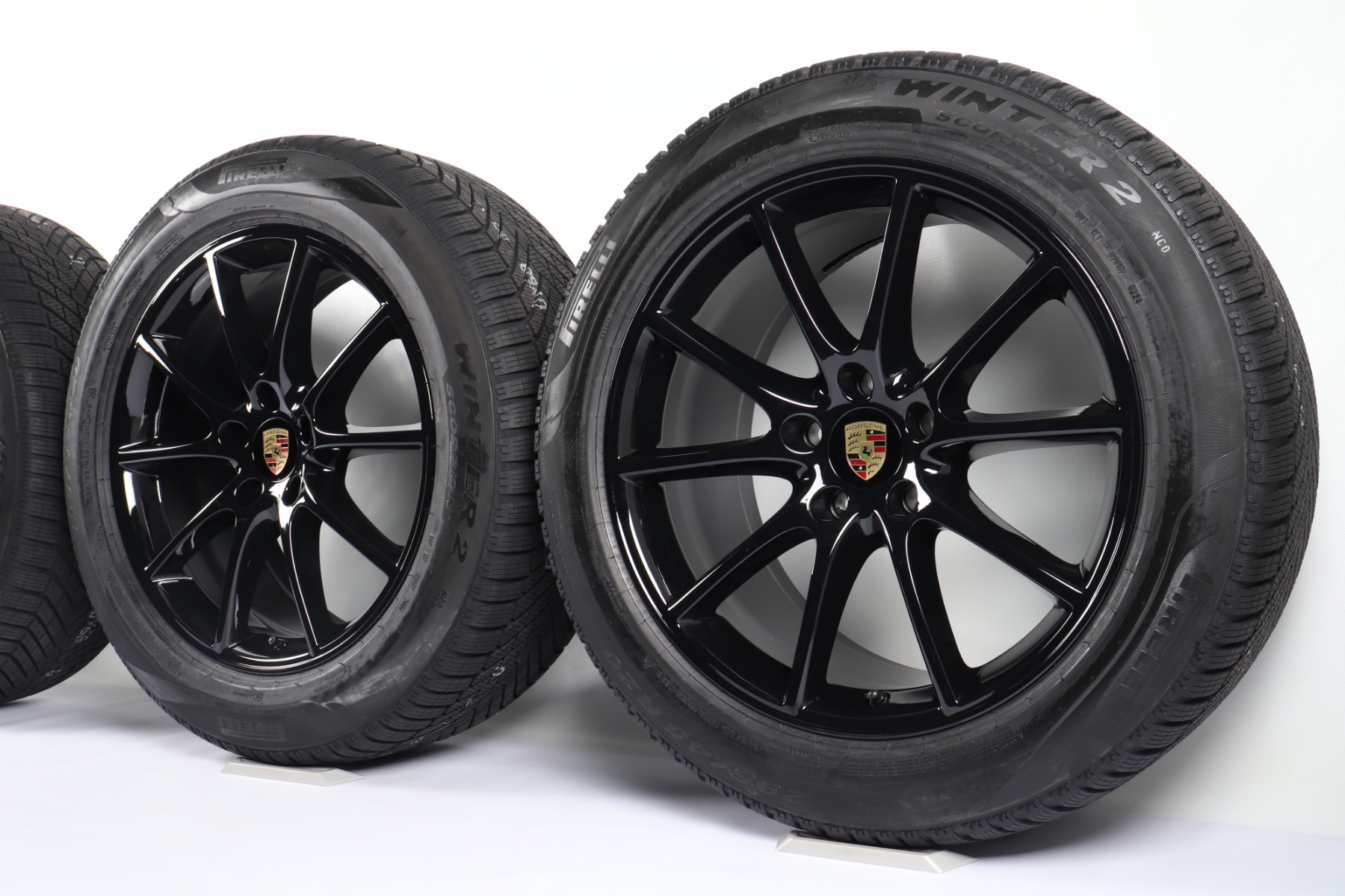 Porsche Winterkompletträder Cayenne Coupé E3 II 20 Zoll "Design" Pirelli Scorpion Winter 2 NC0