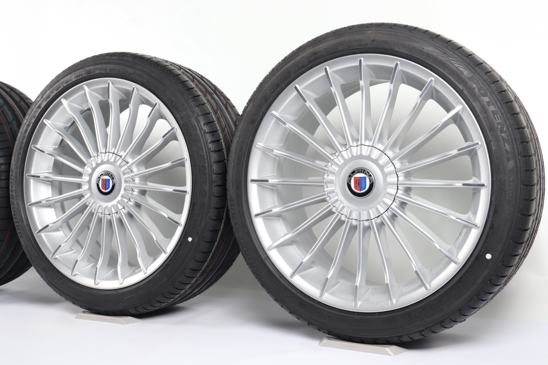Alpina Sommerkompletträder X3 G01 X4 G02 20 Zoll Styling Classic C16 Bridgestone Alenza 001