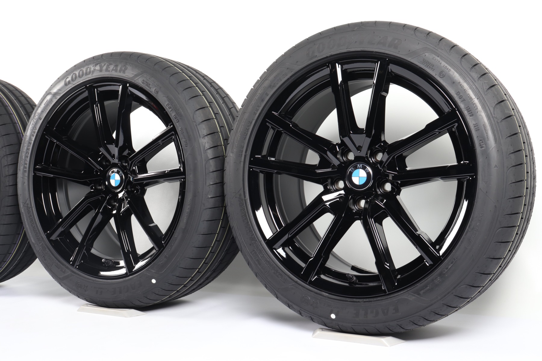 BMW Summer Wheels 3 Series G20 G21 2 Series G42 4 Series G22 G23 18 Inch Styling 780 V-spoke