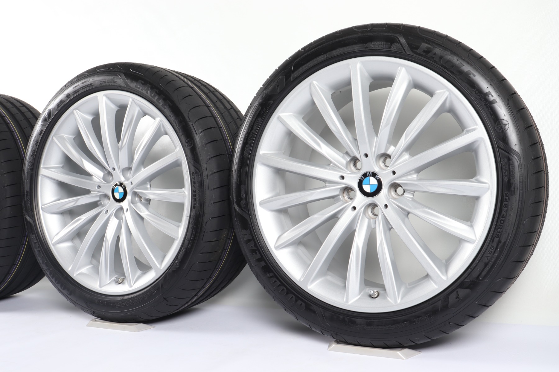 BMW Sommerkompletträder 5er G30 G31 19 Zoll Styling 633 Vielspeiche Goodyear Eagle F1 Asymmetric 3