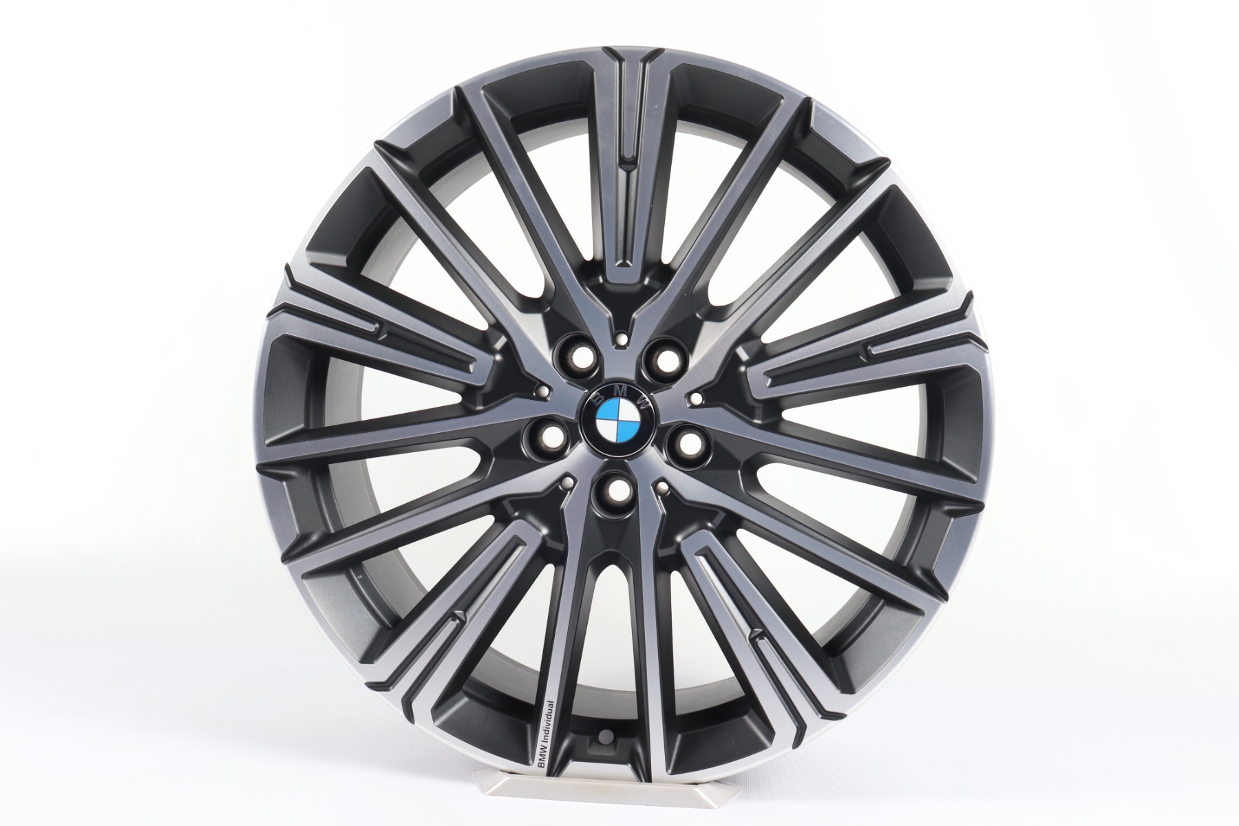 1x BMW Alufelge X1 U11 iX1 U11 X2 U10 iX2 U10 20 Zoll Styling 869 Individual Vielspeiche