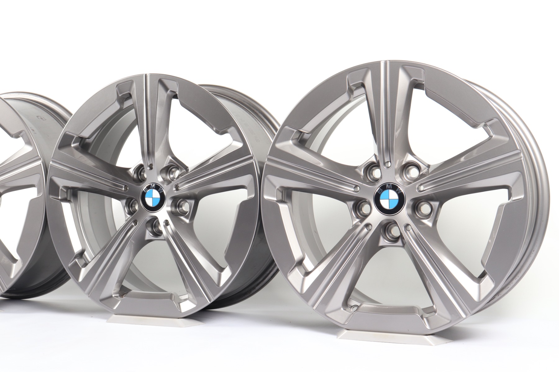 4x BMW Alufelgen X1 U11 2er U06 17 Zoll Styling 832 Sternspeiche