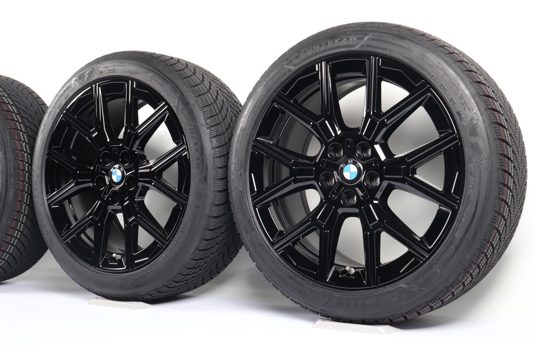 BMW Winter Wheels 2 Series F74 1 Series F70 18 Inch Styling 974 Y-spoke