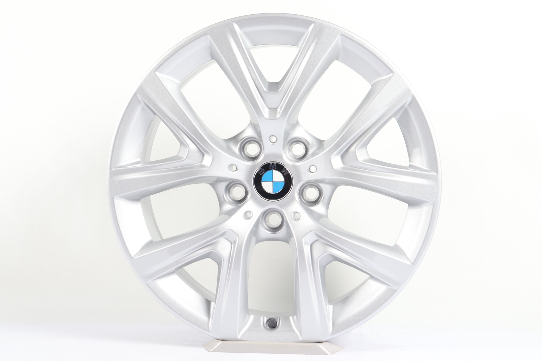 1x BMW Alufelge X1 F48 X2 F39 17 Zoll Styling 574 Y-Speiche