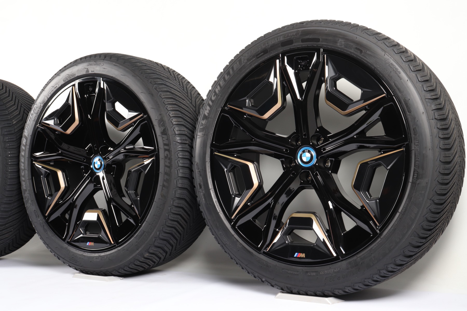 BMW Ganzjahresräder iX i20 22 Zoll Styling 1023 M Aerodynamik Hankook Kinergy 4 S2 X