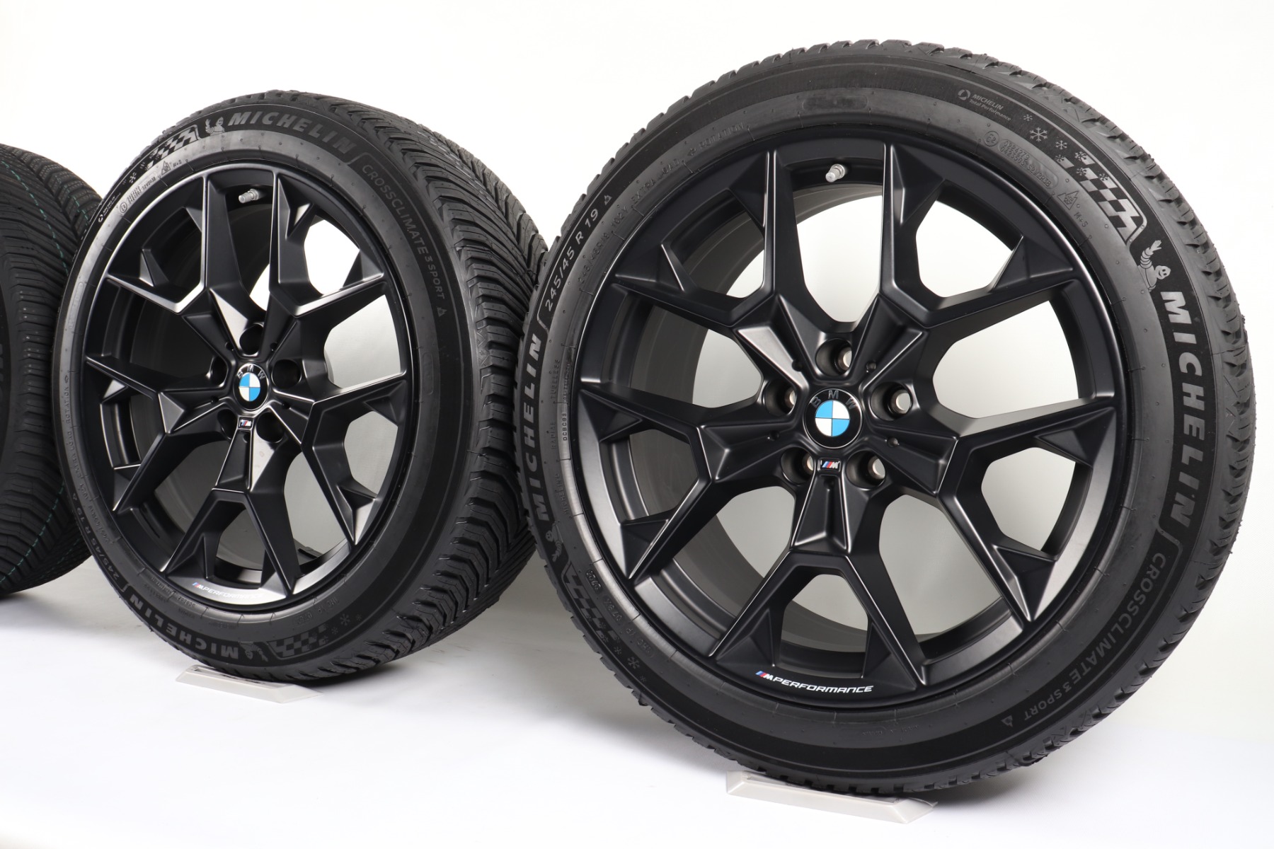 BMW Ganzjahresräder 5er G60 G61 i5 G60 G61 19 Zoll Styling 942 M Y-Speiche Michelin CrossClimate 3 Sport