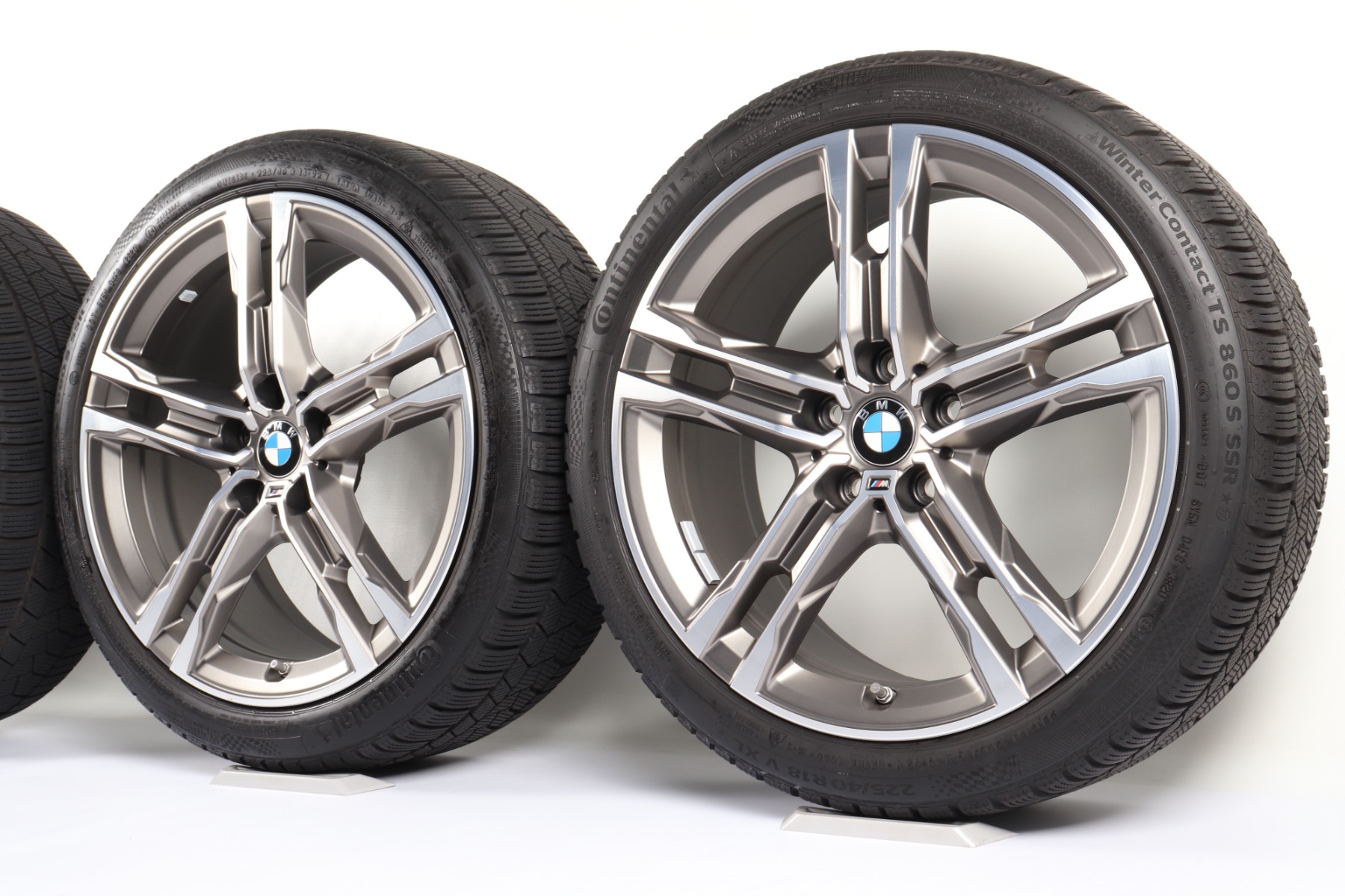 BMW Winterkompletträder 1er F40 2er F44 18 Zoll Styling 556 M Doppelspeiche Continental WinterContact TS 860 S