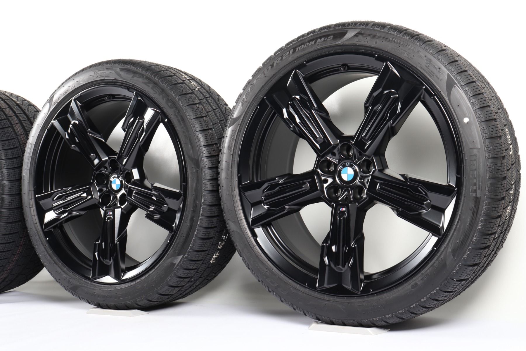 BMW Winterkompletträder X3 G45 21 Zoll Styling 1037 M Sternspeiche Pirelli P Zero Winter