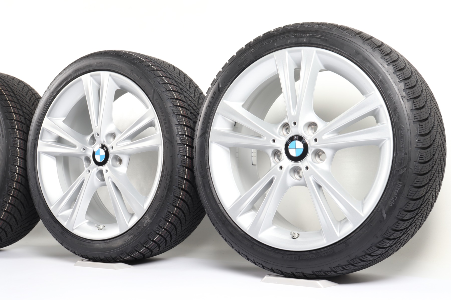 BMW Winterkompletträder 1er F20 F21 2er F22 F23 18 Zoll Styling 385 Doppelspeiche Goodyear UltraGrip Performance 3