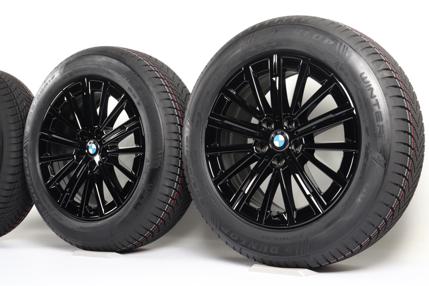 BMW Winterkompletträder X1 U11 iX1 U11 X2 U10 iX2 U10 17 Zoll Styling 833 V-Speiche Dunlop Winter