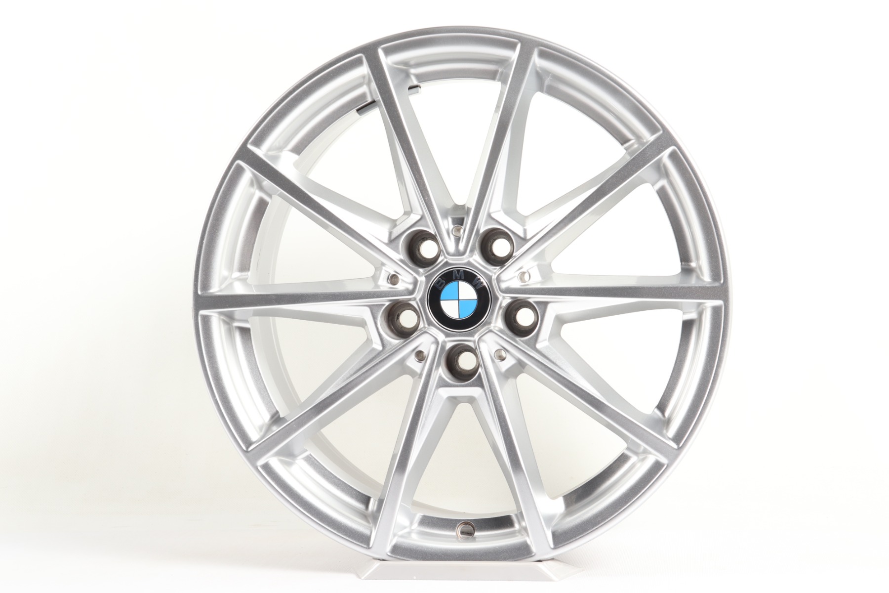 1x BMW Alufelge 4er G26 i4 G26 17 Zoll Styling 851 V-Speiche