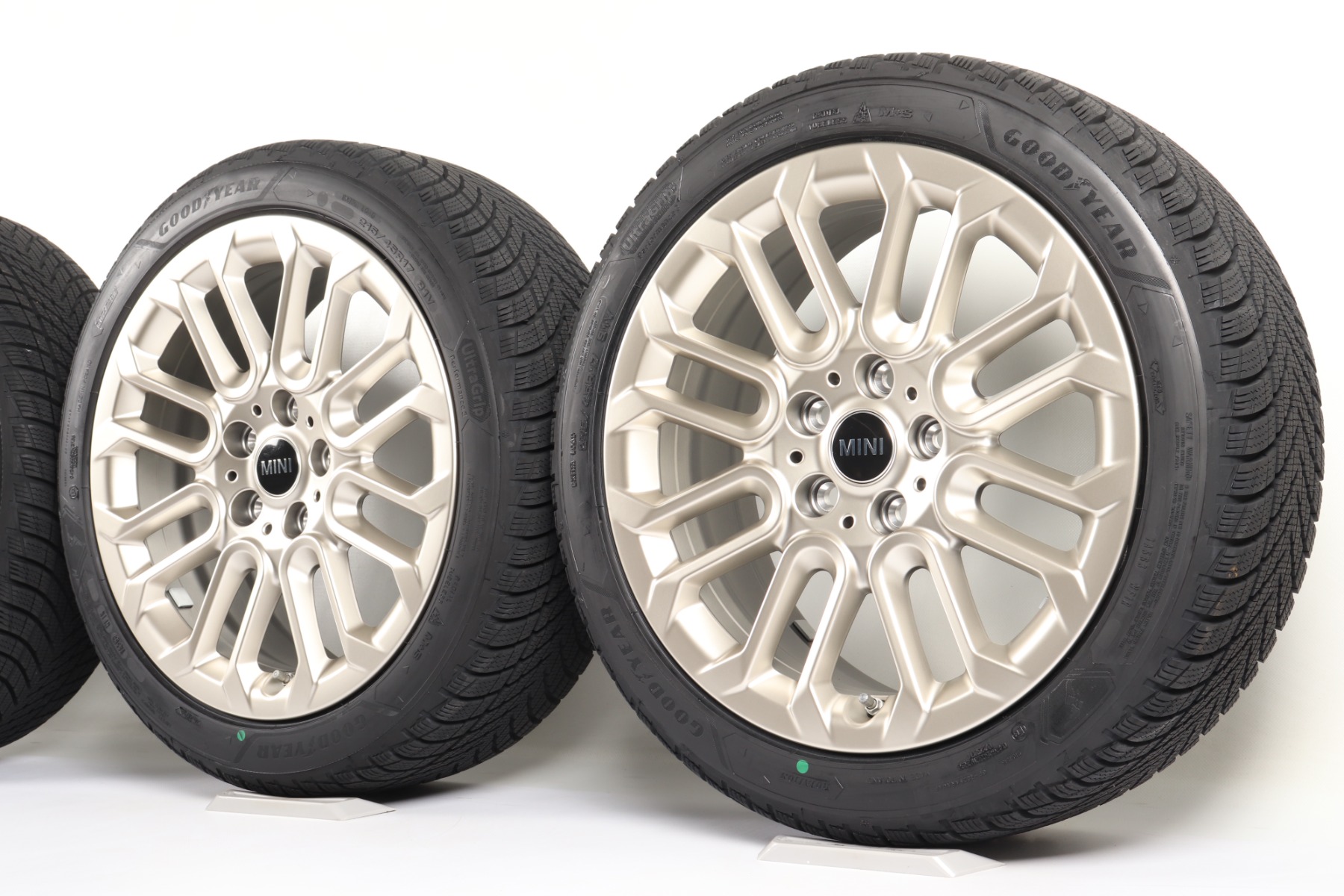 MINI Sommerkompletträder J01 17 Zoll Styling 982 U-Spoke Goodyear Assurance Comforttred
