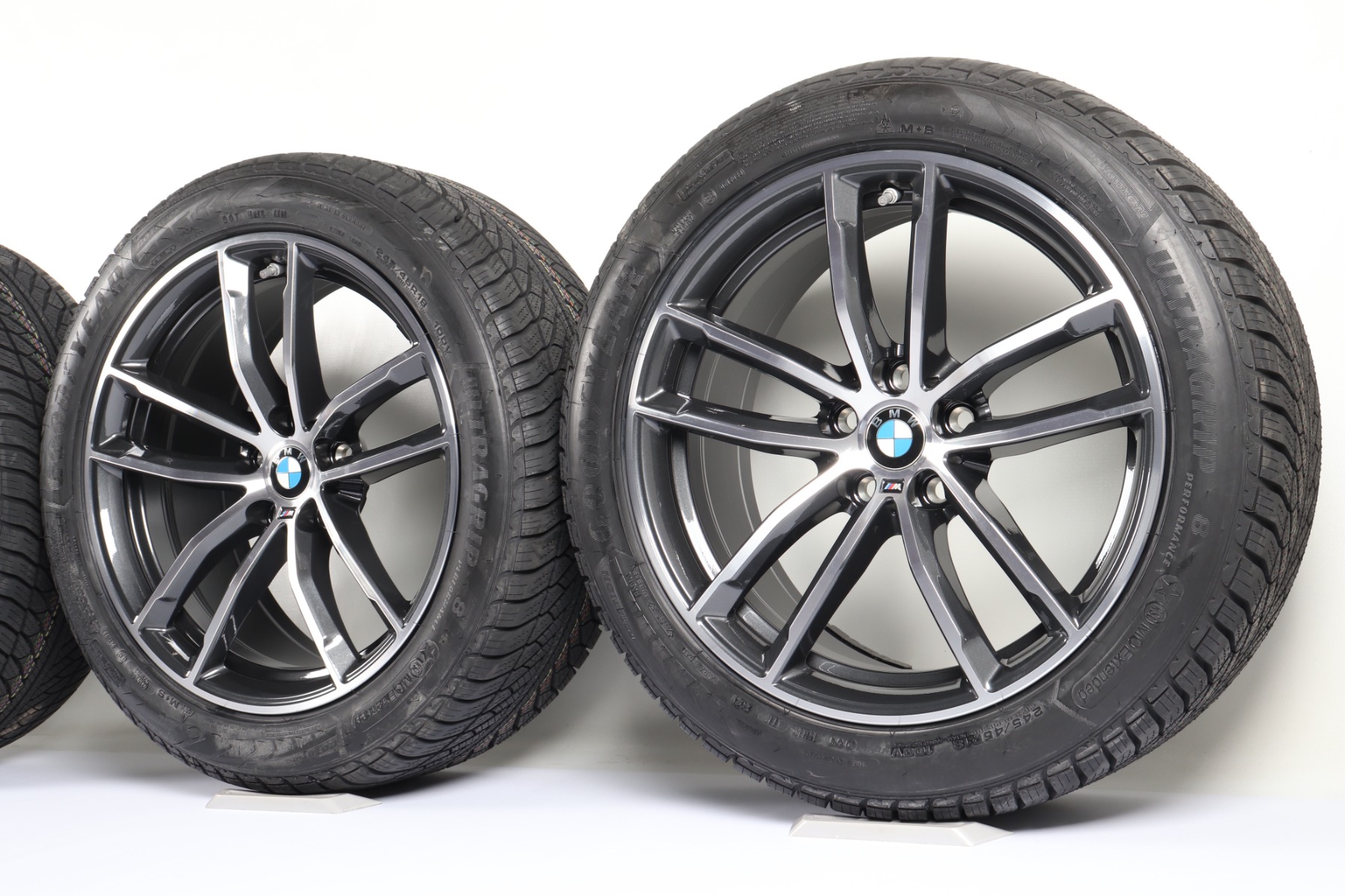 BMW Winterkompletträder 5er G30 G31 8er G14 G15 G16 18 Zoll Styling 662 M Doppelspeiche Goodyear UltraGrip Performance 8
