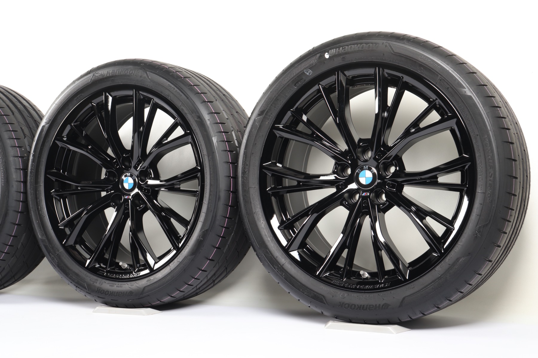 BMW Winterkompletträder 5er G30 8er G14 G15 G16 19 Zoll Styling 786 M Doppelspeiche Goodyear Ultragrip Performance +