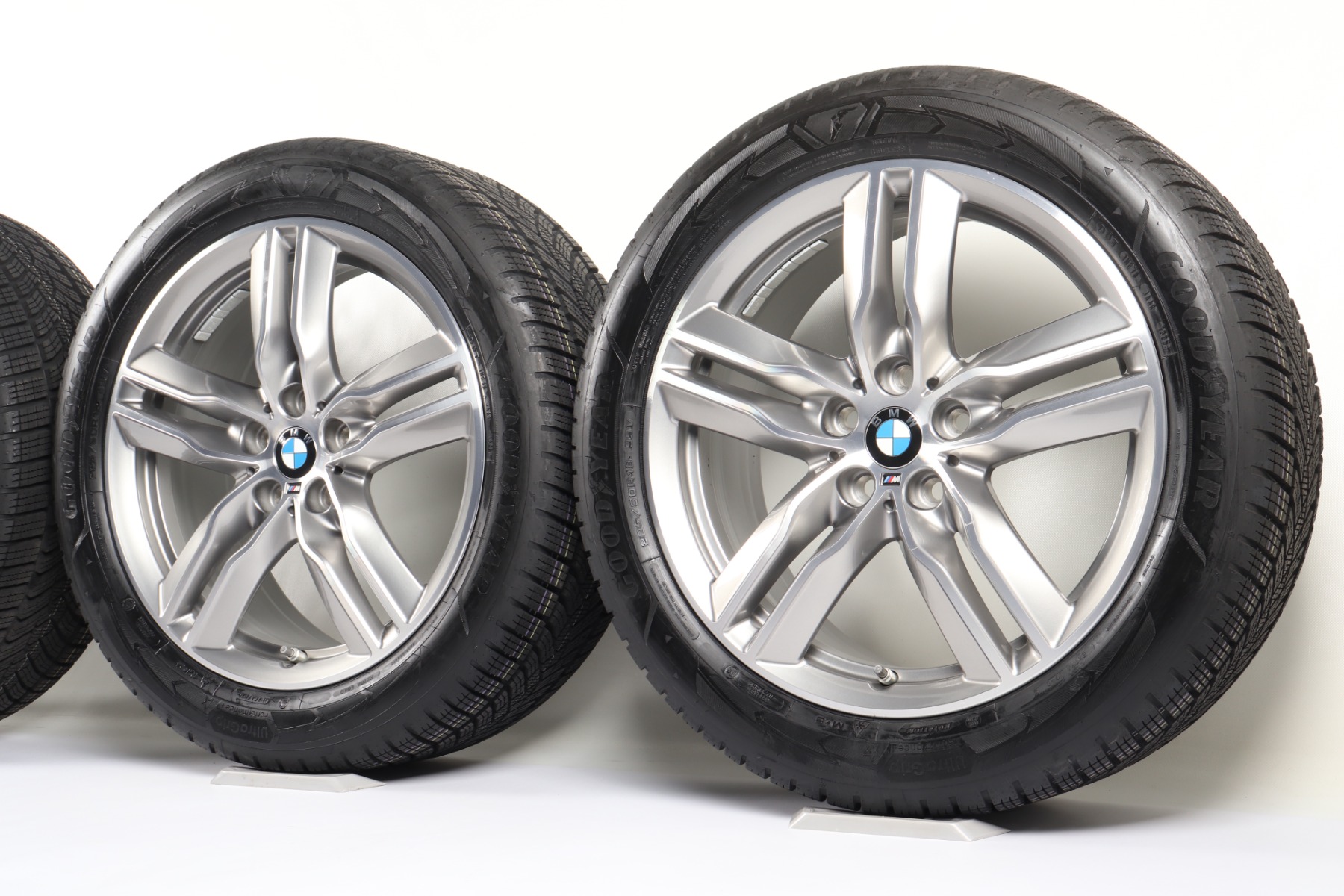 BMW Winterkompletträder X1 F48 X2 F39 18 Zoll Styling 570 M Doppelspeiche Goodyear Ultragrip Performance +