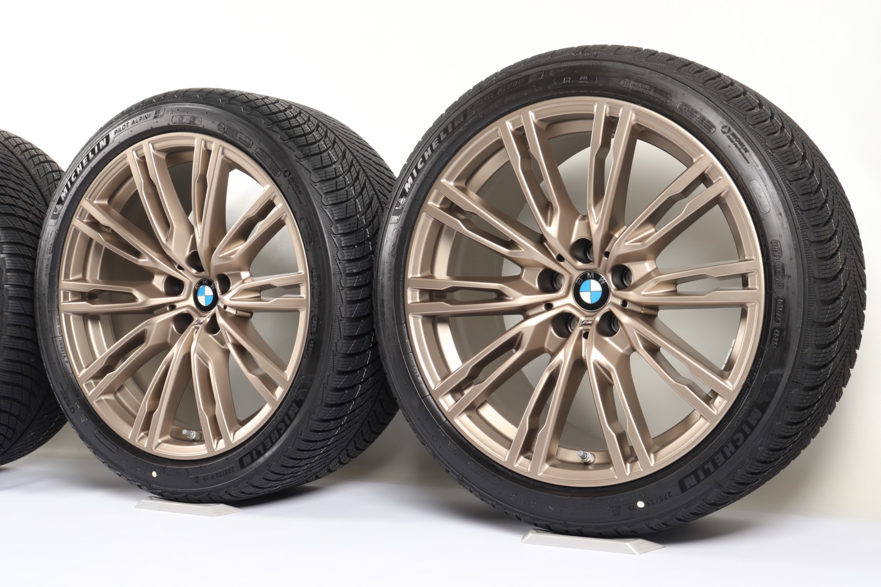 BMW Winterkompletträder M2 G87 M3 G80 G81 M4 G82 G83 19 Zoll Styling 829 M Doppelspeiche Goodyear Ultragrip Performance 3