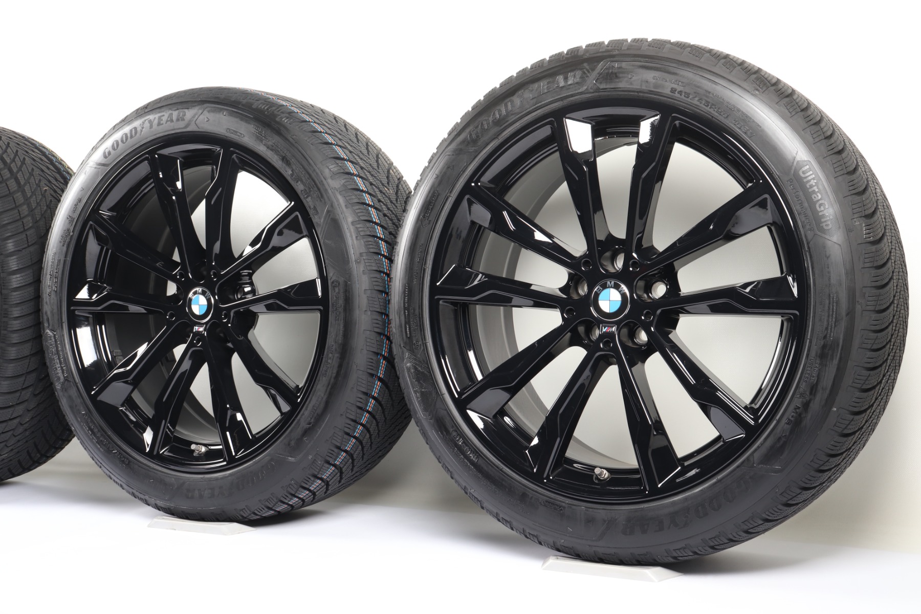 BMW Winterkompletträder X3 G01 X4 G02 Styling 699 M Doppelspeiche Goodyear Ultragrip Performance 3