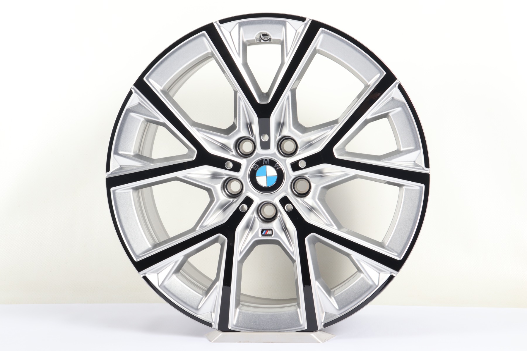 1x BMW Alufelge 1er F40 2er F44 18 Zoll Styling 553 M Y-Speiche