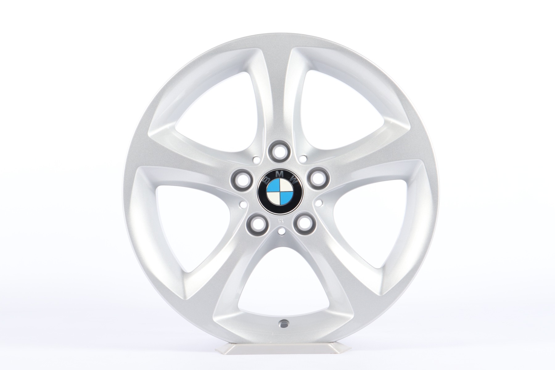 1x BMW Alufelge 1er E81 E82 E87 E88 17 Zoll Styling 256 Sternspeiche