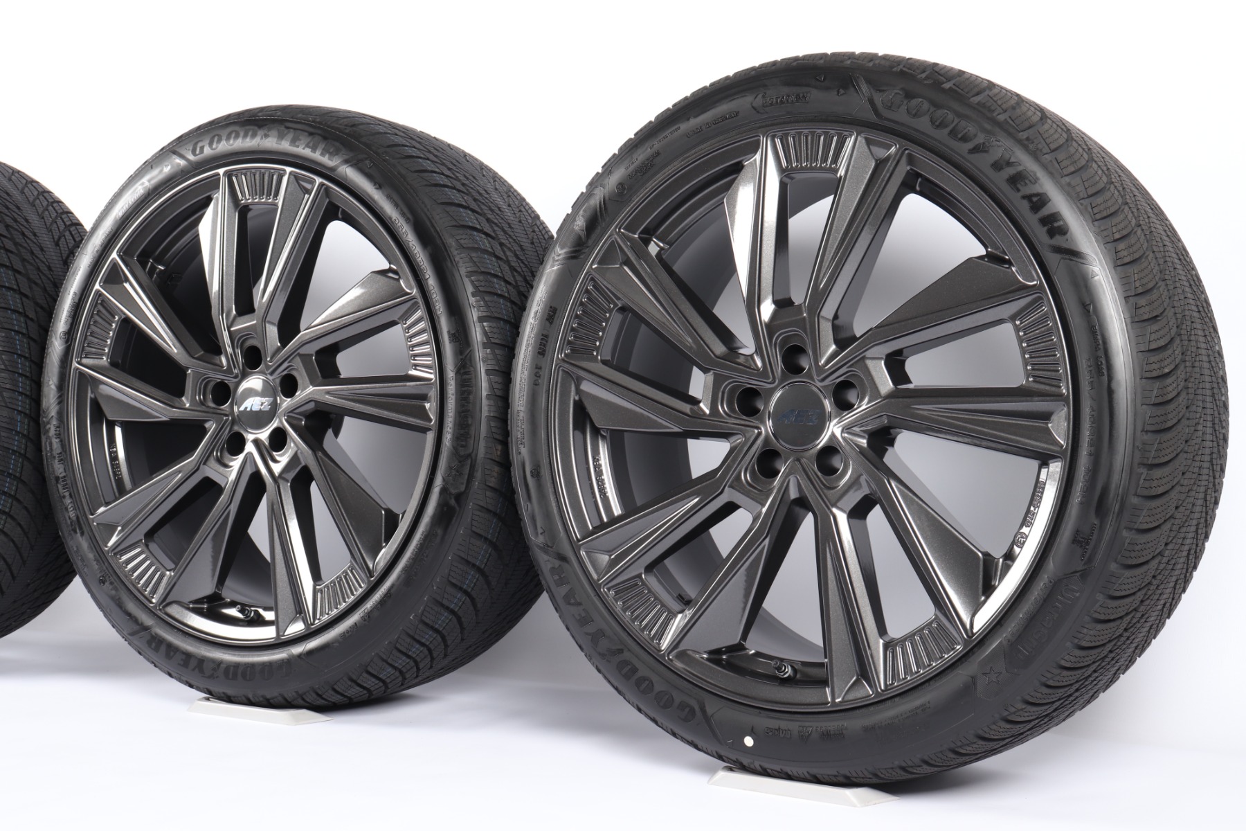Ganzjahresräder iX3 NA5 iX4 NA7 21 Zoll Styling AEZ Havanna gunmetal grey Goodyear Vector 4 Seasons Gen-3