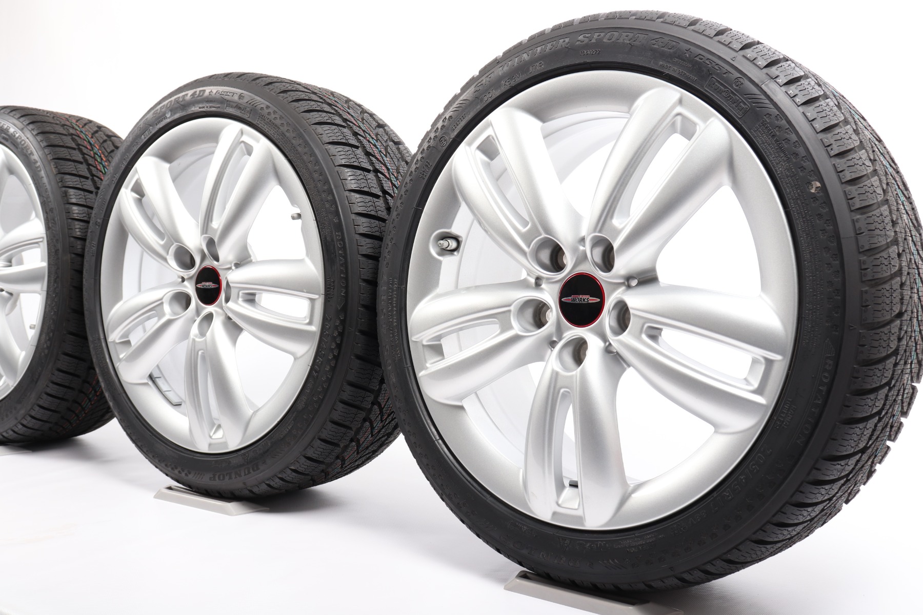 MINI Winterkompletträder F56 F55 F57 17 Zoll Styling JCW Track Spoke 501 Dunlop SP Wintersport 4D