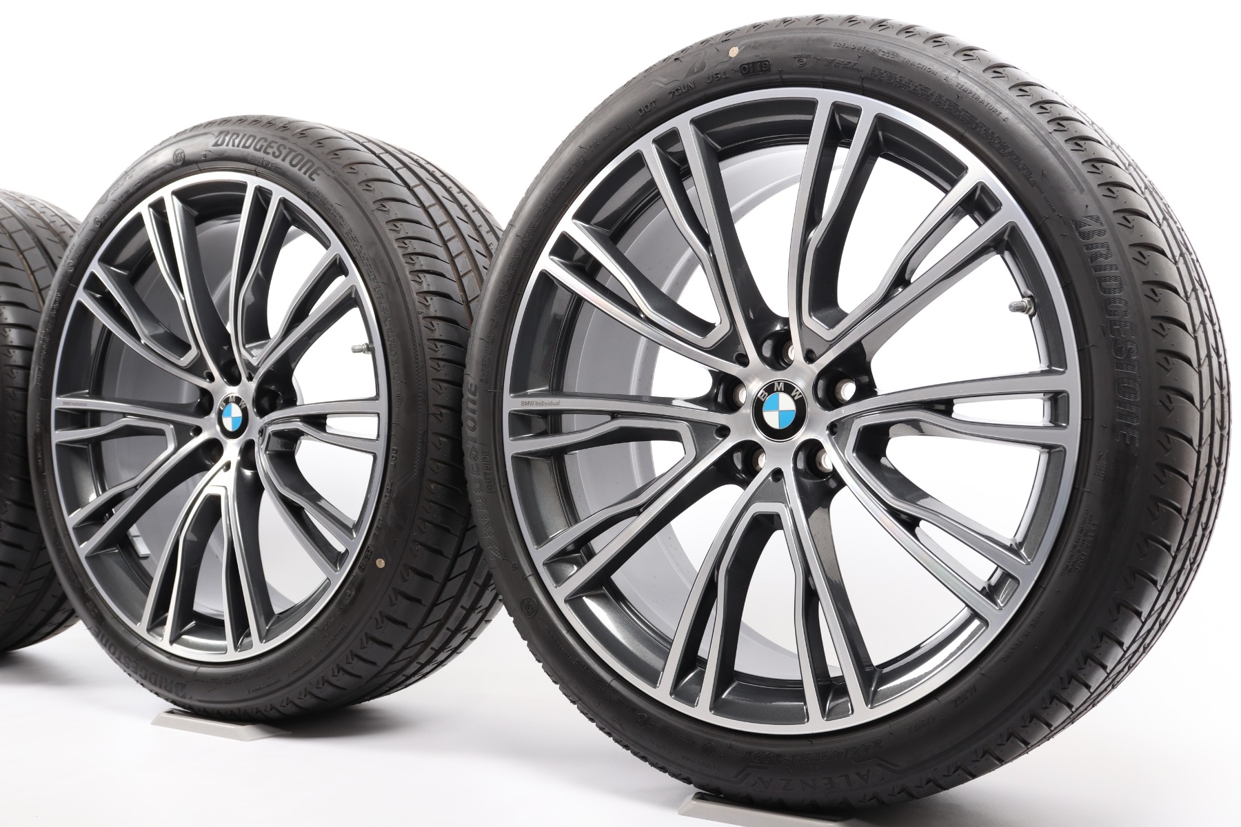 BMW Sommerkompletträder X3 G01 X4 G02 21 Zoll Styling 726 V-Speiche Bridgestone Alenza 001