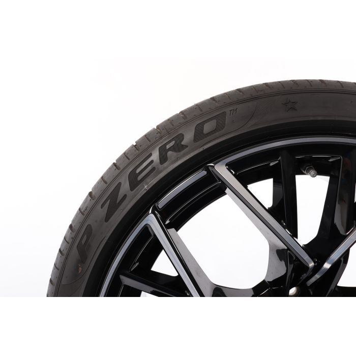 BMW Sommerkompletträder M8 F91 F92 20 Zoll 811 M Sternspeiche RDC 