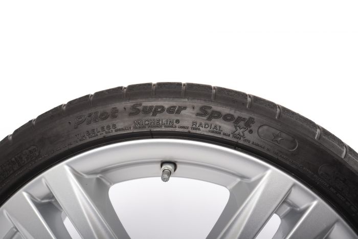 BMW Sommerkompletträder 1er F20 F21 2er F22 F23 18 Zoll Styling 3