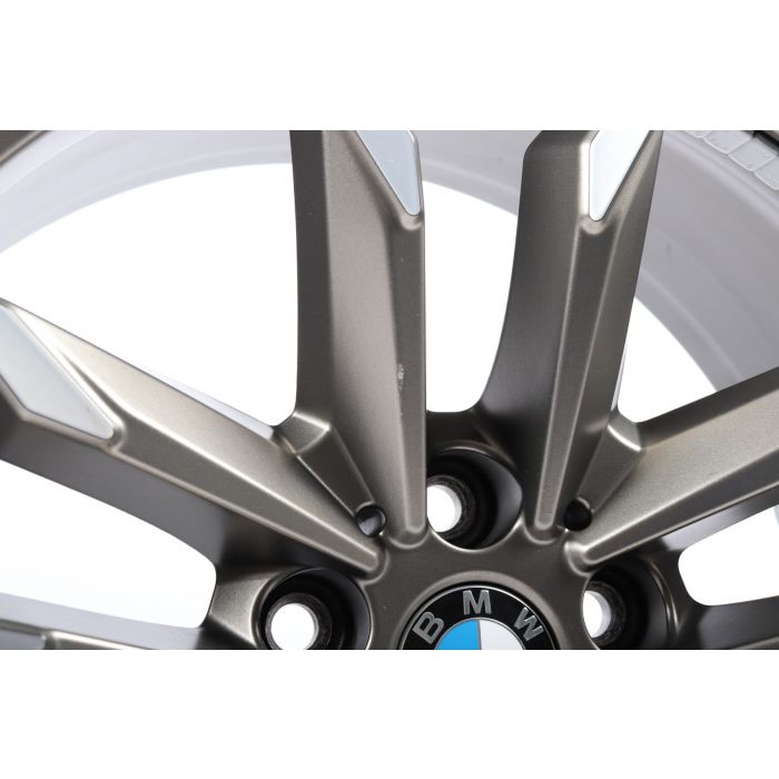 BMW Winterkompletträder Z4 G29 19 Zoll Styling 800 M Doppelspeich