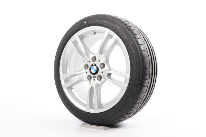 BMW 3シリーズ F30、F31純正 400M 18インチ BMW 3シリーズ F30、F31純正 400M 18インチ - メルカリ