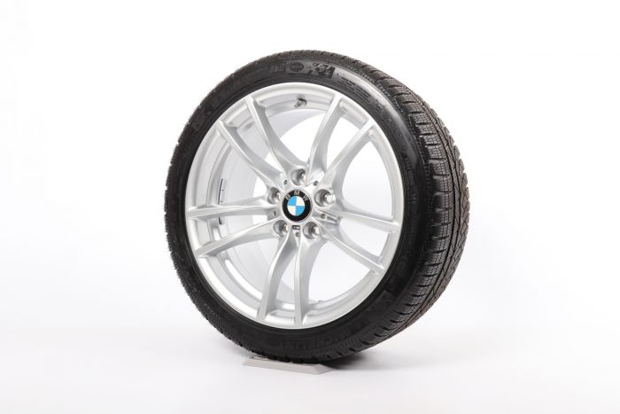 BMW Winterkompletträder M2 F87 18 Zoll 640 M Doppelspeiche RDC silber
