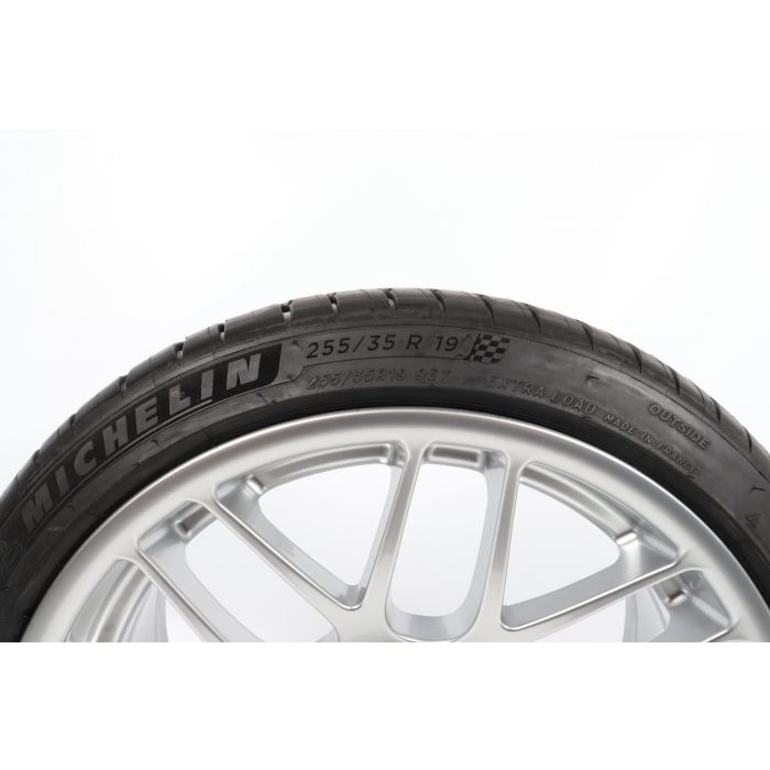 BMW Sommerkompletträder M3 E46 19 Zoll 163 M Kreuzspeiche silber