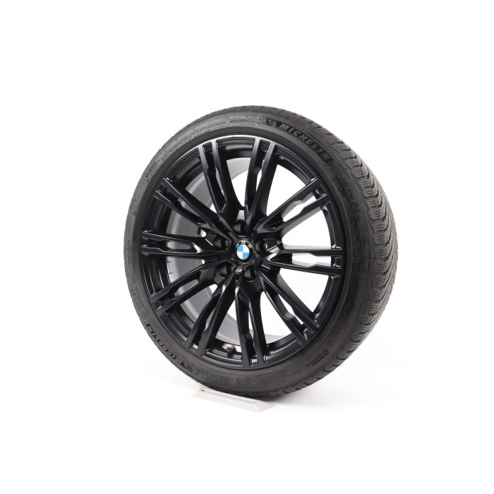 BMW Winterkompletträder M2 G87 M3 G80 M4 G82 G83 19 Zoll Styling 