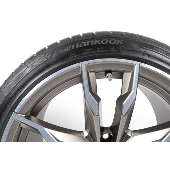 BMW Winterkompletträder Z4 G29 19 Zoll Styling 800 M Doppelspeich