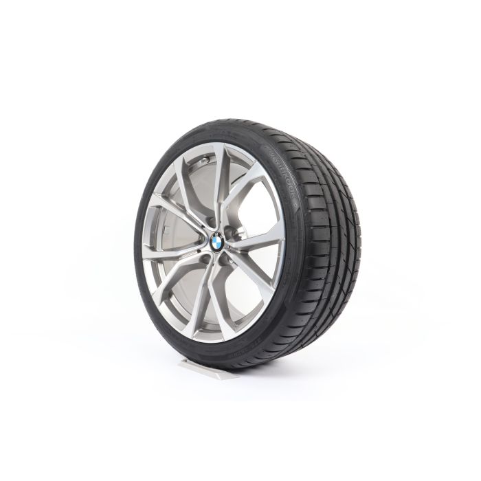 BMW Sommerkompletträder Z4 G29 19 Zoll Styling 772 V-Speiche