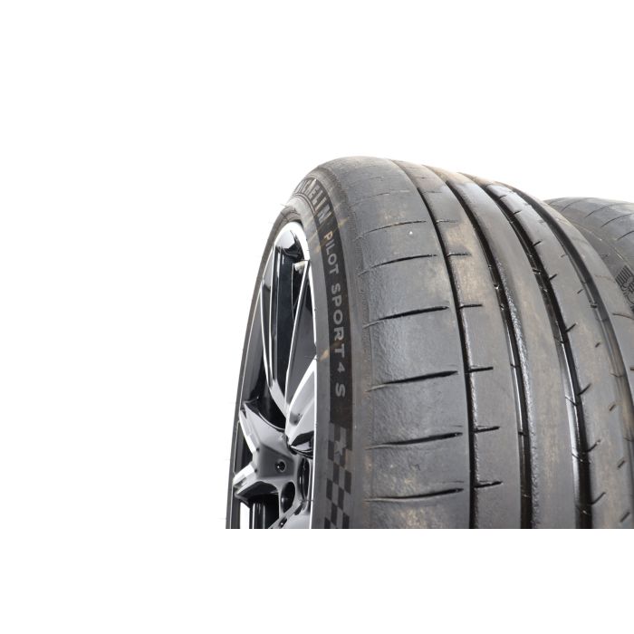 BMW Sommerkompletträder 2er G42 19 Zoll Styling 893 M Doppelspeiche