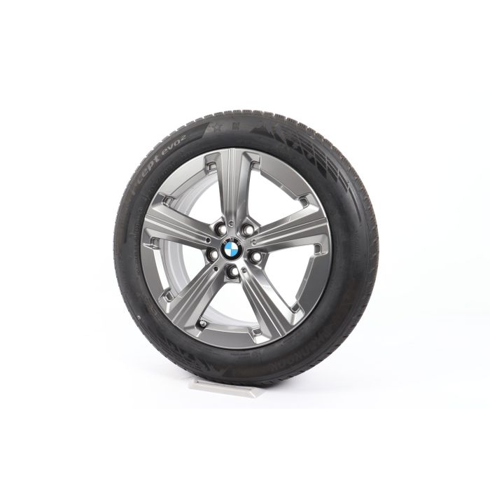 BMW Winterkompletträder 2er U06 17 Zoll Styling 875 Sternspeiche 