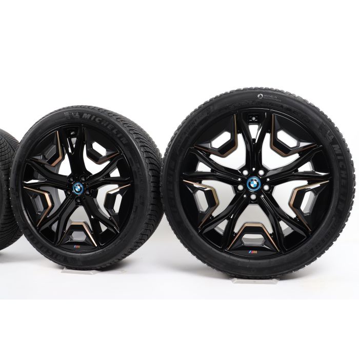 BMW Velgen met Winterbanden iX i20 22 Inch Styling 1023 M Aerodynamik main product photo