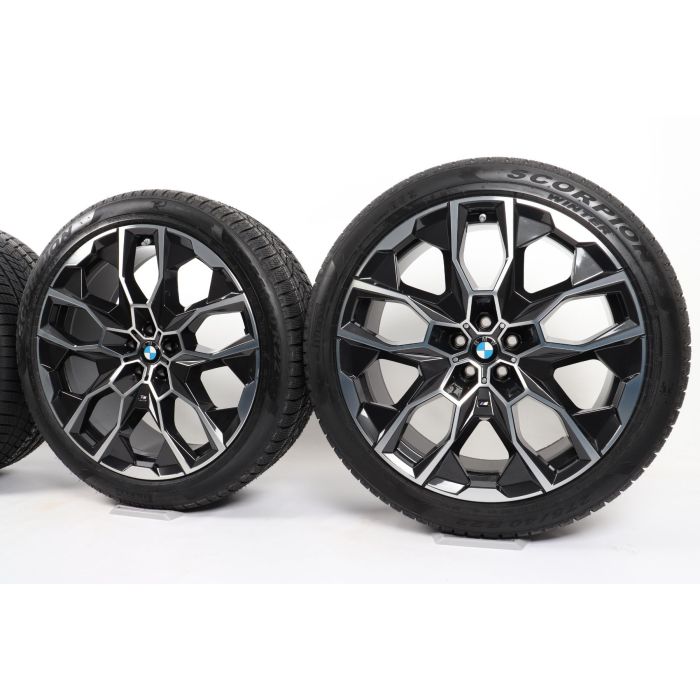 BMW Velgen met Winterbanden X7 G07 22 Inch Styling 913 M Doppelspeiche main product photo