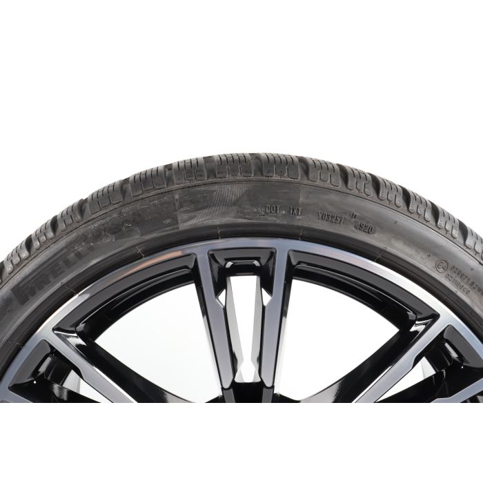 BMW Winterkompletträder M5 F90 20 Zoll Styling 706 M Doppelspeiche 専用です