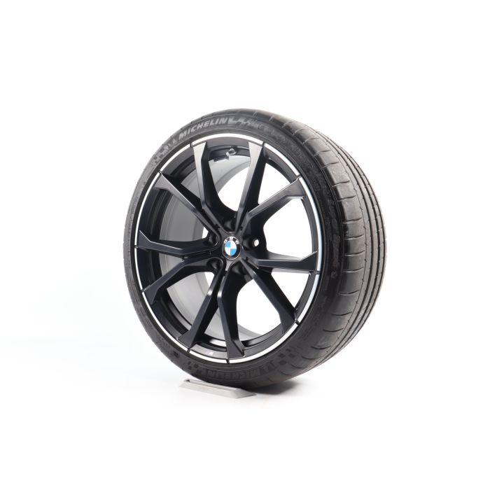 BMW Winterkompletträder Z4 G29 19 Zoll Styling 772 M V-Speiche