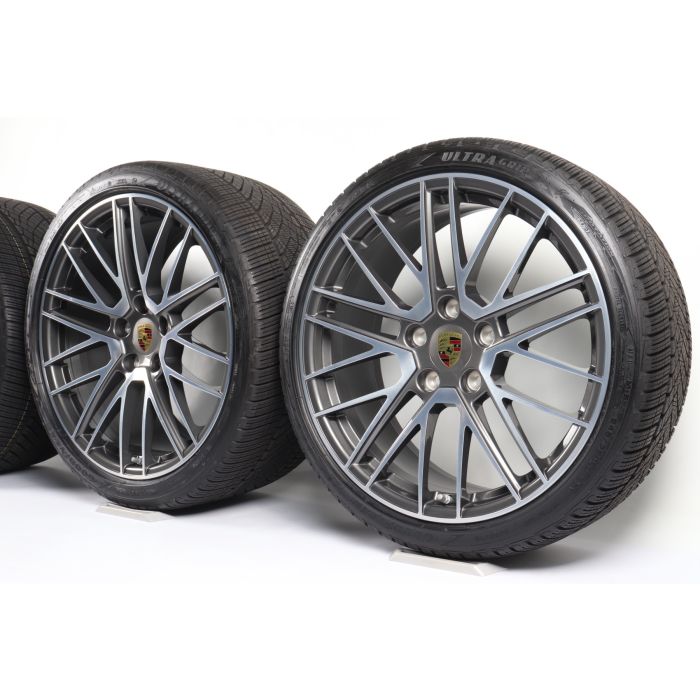 Porsche Velgen met Winterbanden 911 Carrera 992 20 Inch 21 Inch "Turbo" main product photo